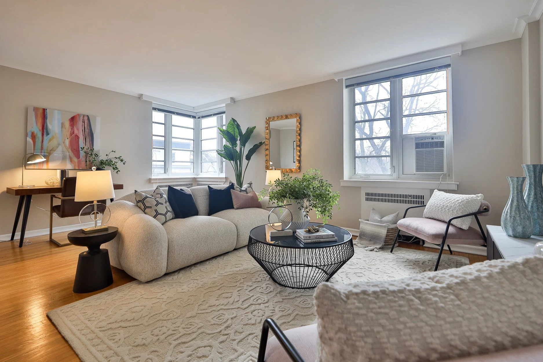 201-707 Eglinton Ave W-16.jpg