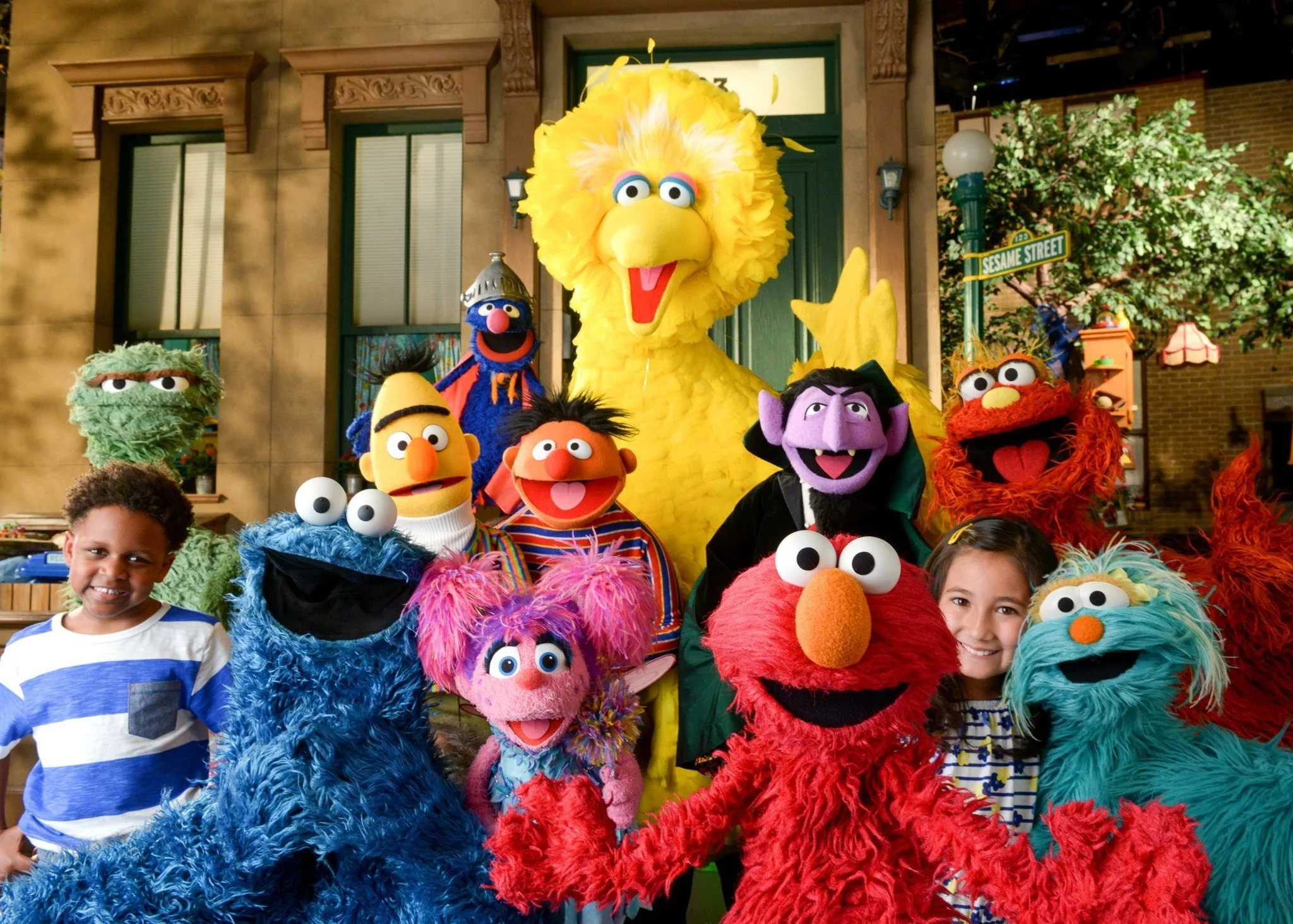 ct-rosenthal-sesame-street-hbo-0117-biz-20160115.jpg