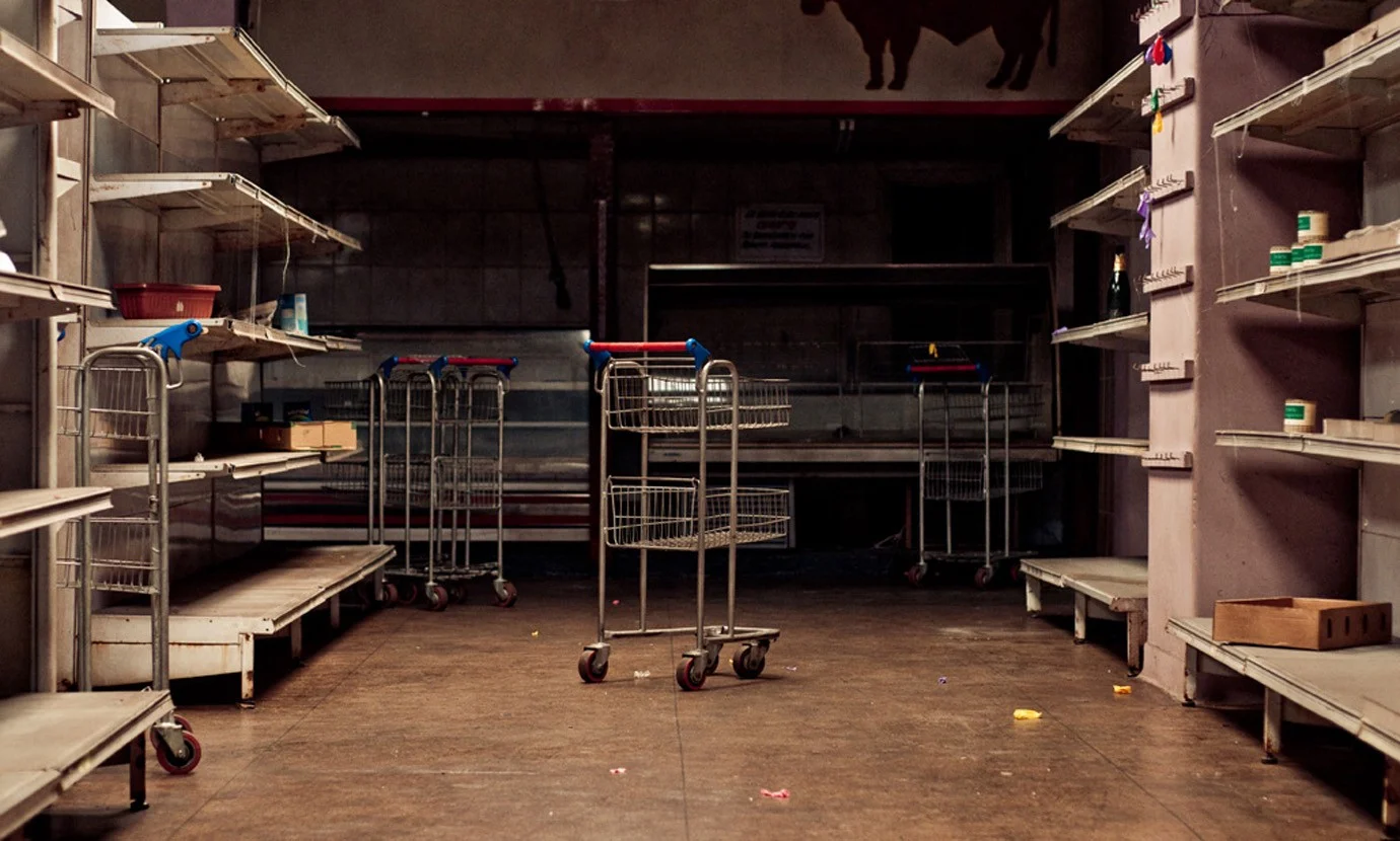 Crítica | Trabalhar Cansa