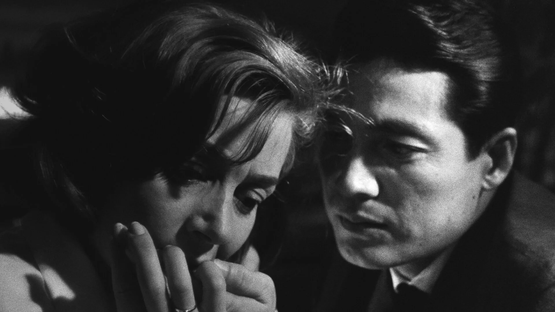 Crítica | Hiroshima, Mon Amour (1959)