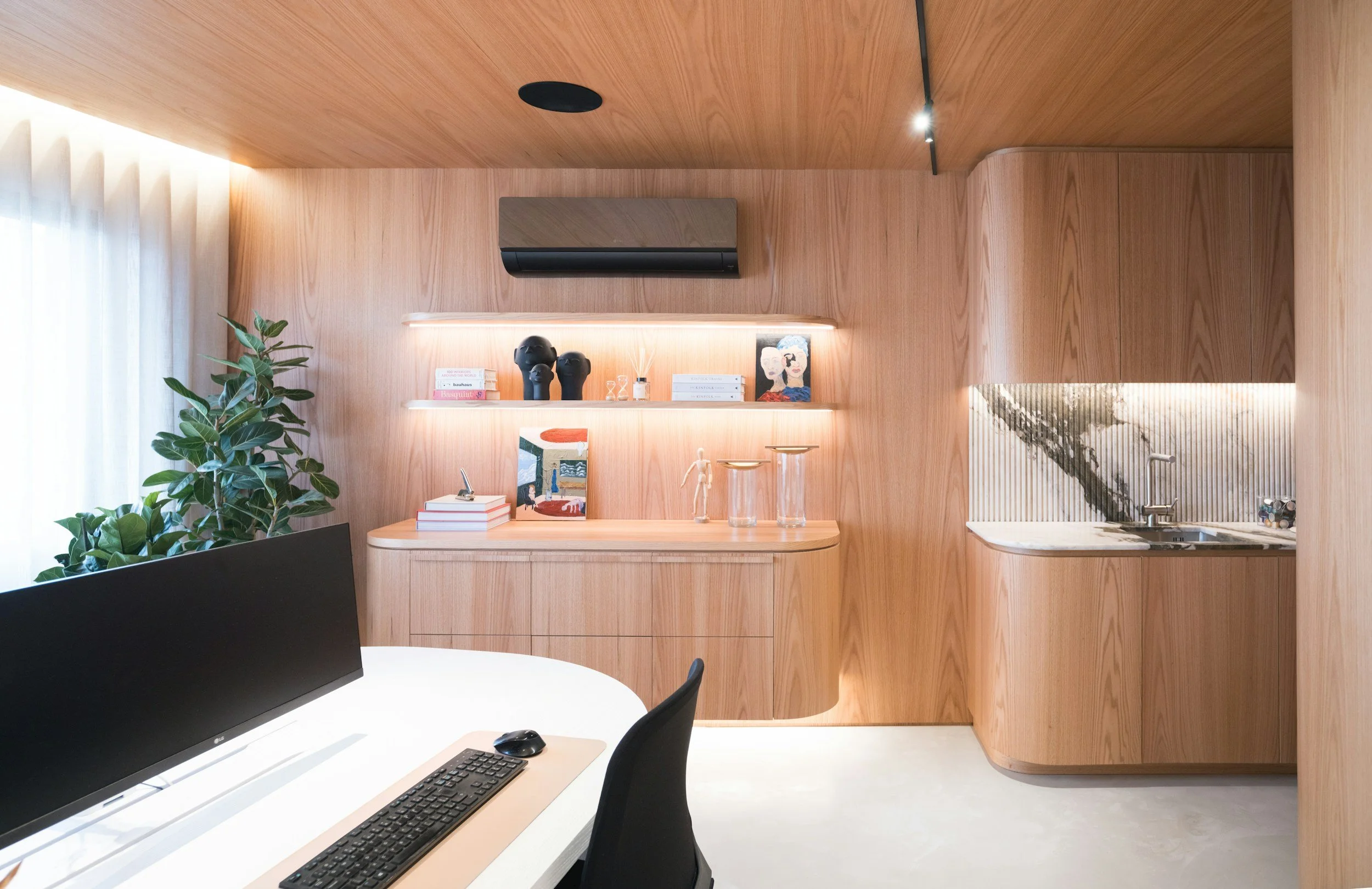 A Clean Office Boosts Team Morale and Productivity