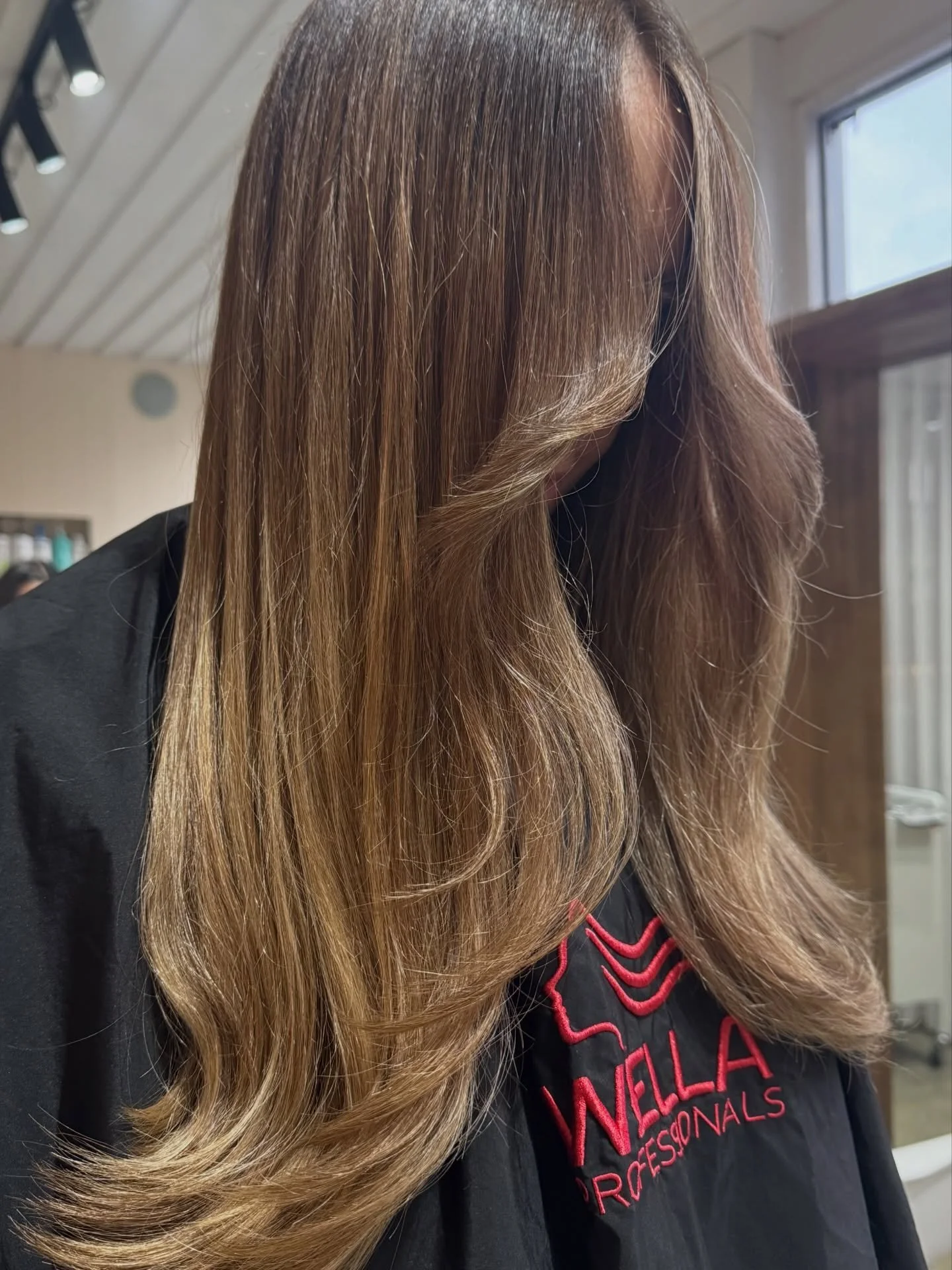 Insane transformation by @kensannehair 

Book with Kens via the link in our bio x

#goldcoasthair #goldcoasthairsalon #wellacolour #wellapro #lowlightsandhighlights