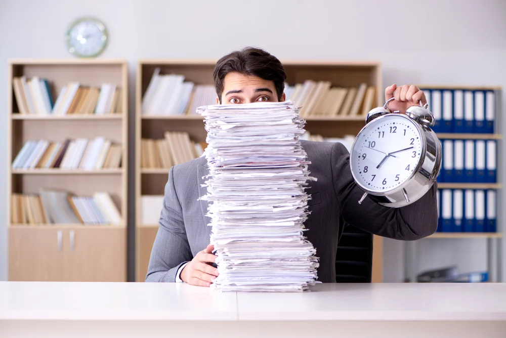 shutterstock_557612260 deadline.jpg