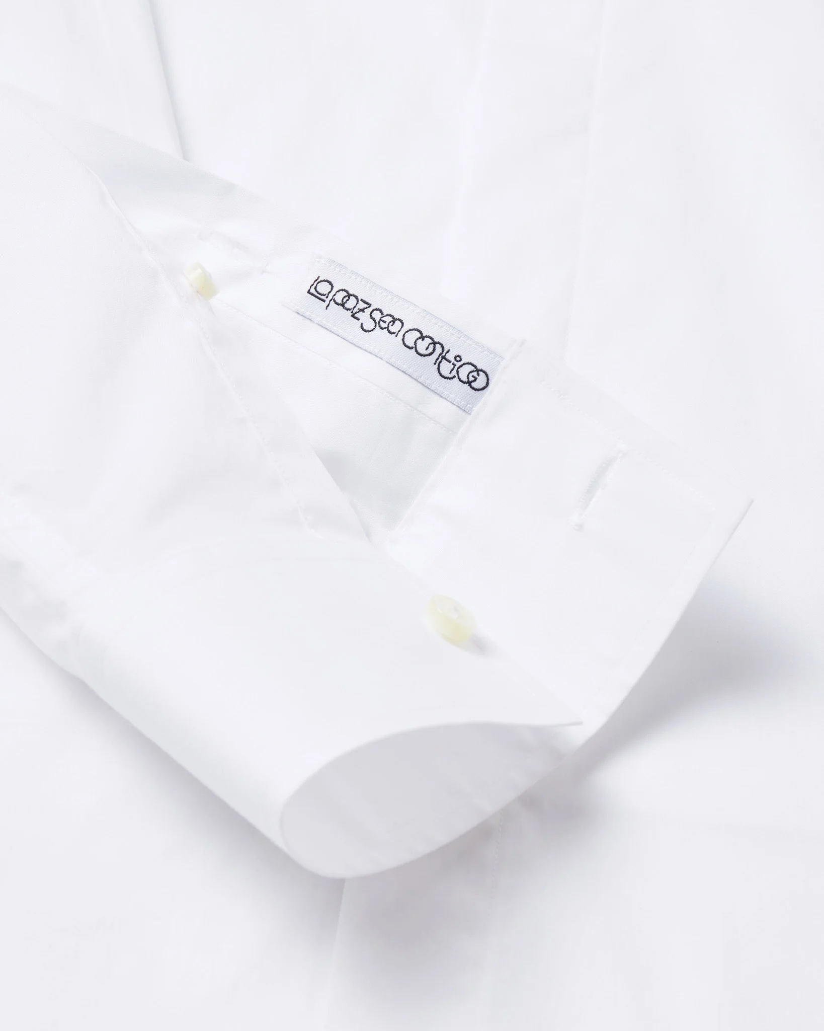 moderno-shirt-white-by-guillermo-4-v1.jpg