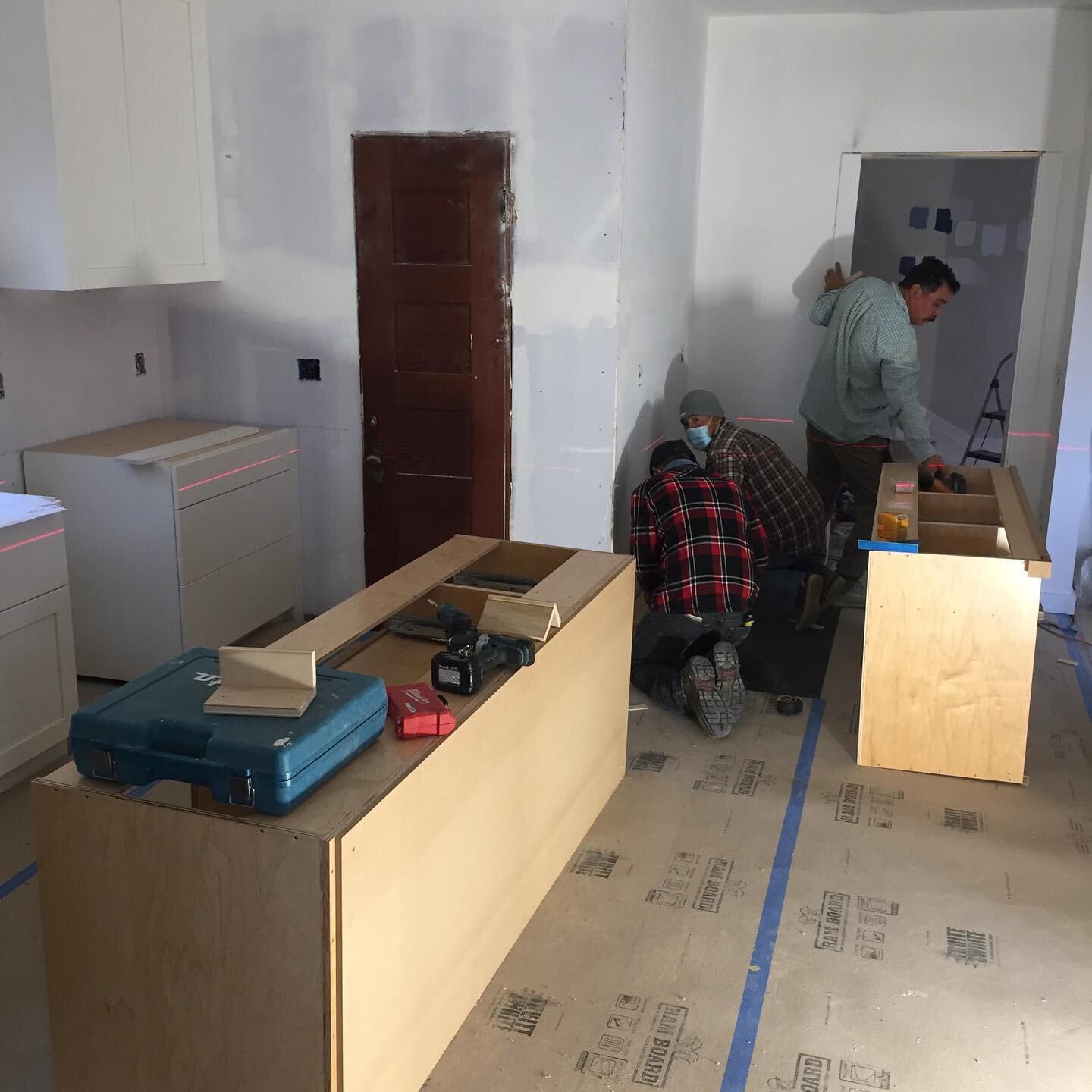 Install day for our white oak kitchen island and floor to ceiling kitchen hutch at Spruce St in Berkeley. We will install he doors, drawers and paneling after things have mellowed on site to avoid damage. Great design by @nickscapes and work by @theo