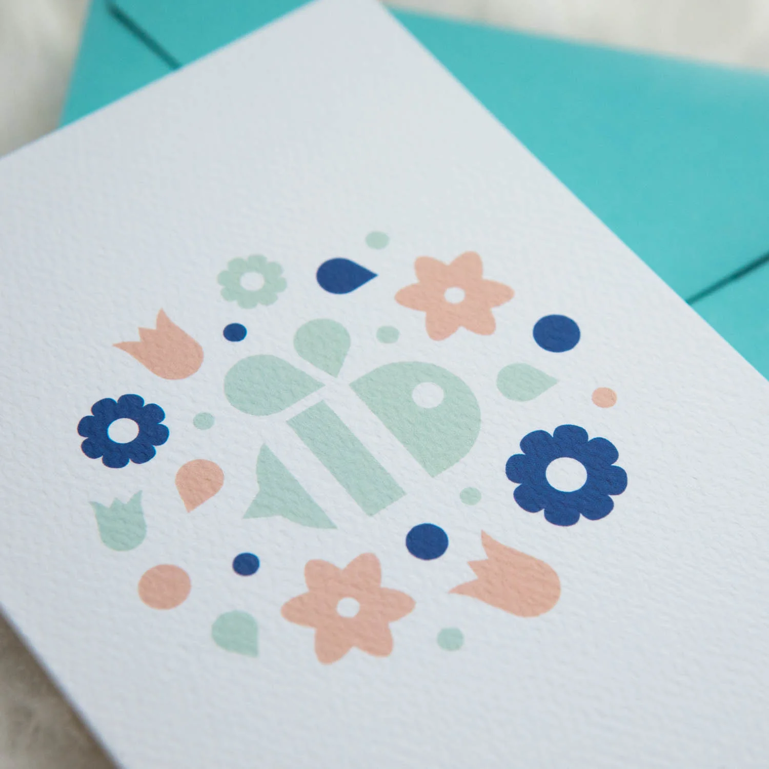 Tiny-Treehouse-Co-Dallas-Greeting-Cards-Spring-Bee-Card-Detail.jpg