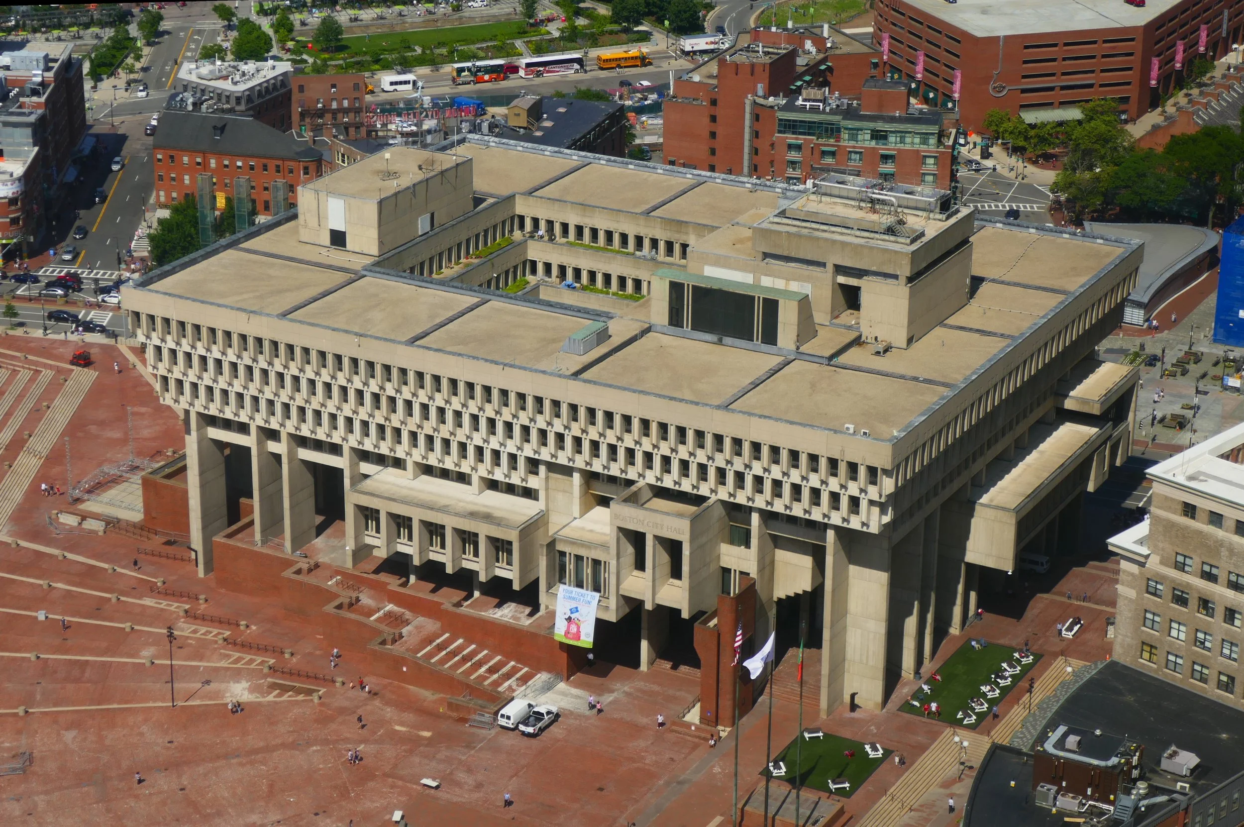 Boston_City_Hall_aerial_2019_P1020786a.jpg