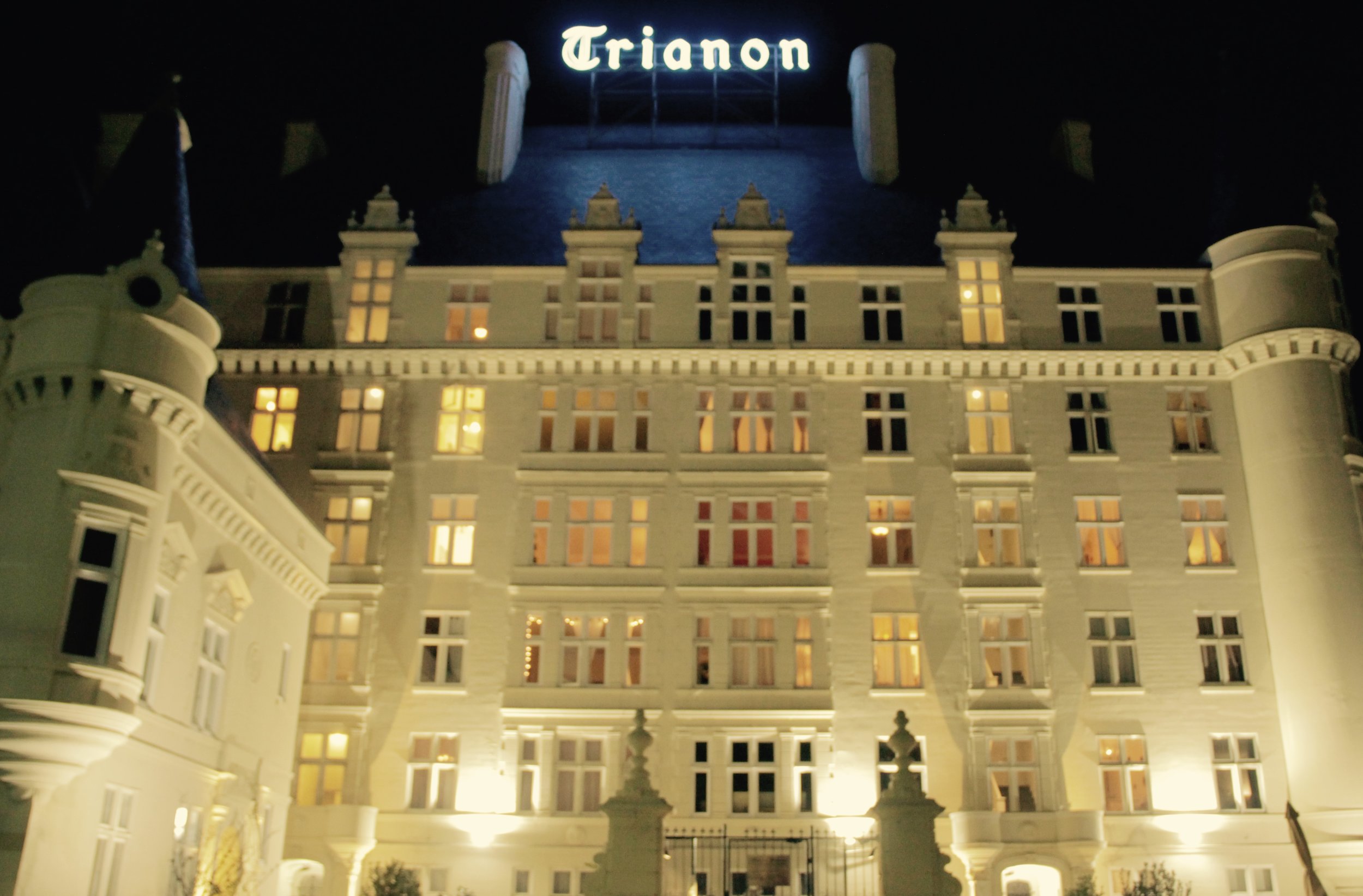 Castle Living Trianon Apartments