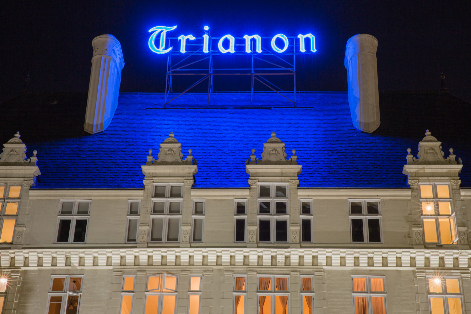 Trianon Apartments