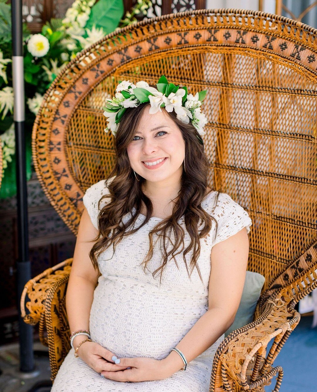 Press alert! Featured on Pretty My Party ❤️⁠
⁠
This tropical-inspired baby shower was particularly special to us - little mama here is @kimmerywrites, the sweetest sister-in-law this event planner could ask for!⁠
⁠
Kimmery met her husband on a semest