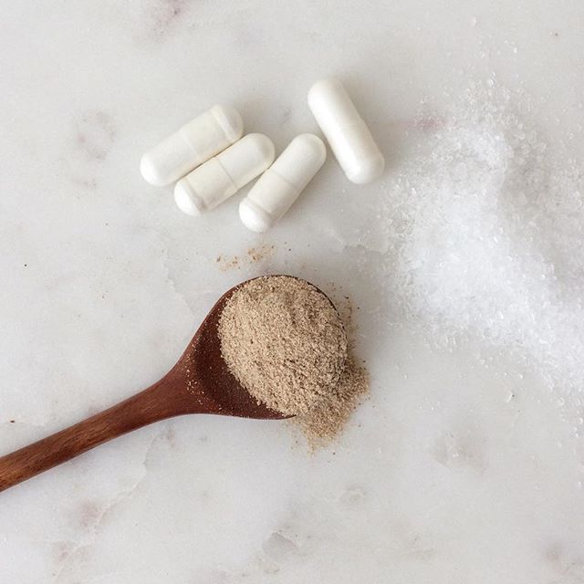 It's summer...which means vacation which means travel which means fun BUT also unfamiliar environments/routines and this can lead to constipation for some. 😳 3 options to help you get things moving: 🌱magnesium citrate 500mg 🌱an epsom salt bath ric