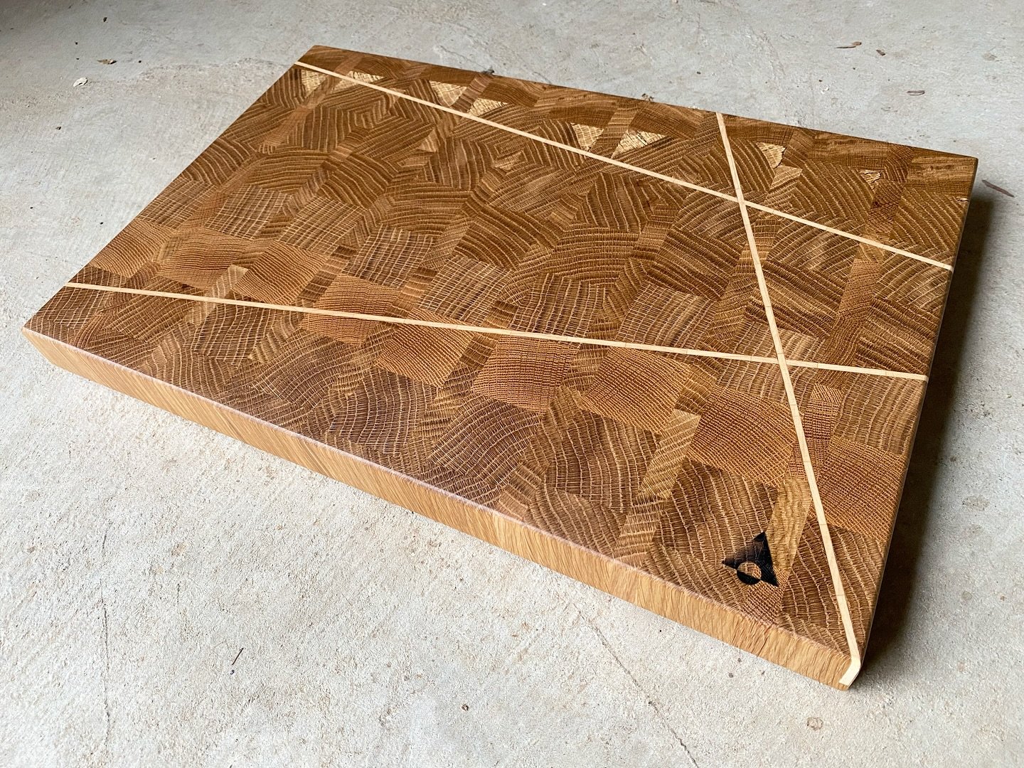 Large white oak end grain cutting boards abound. Many of this year&rsquo;s commissions used white oak which meant having a hearty stack of leftover offcuts by the end of the year perfect for smaller pieces like these, available for immediate service.