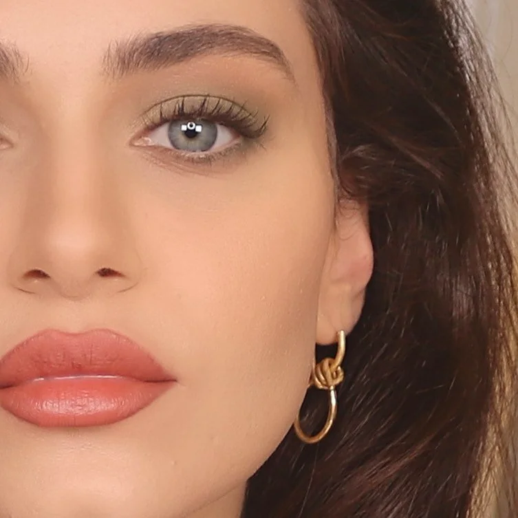 .
🐛
👁👂🏼
👃🏼
👄