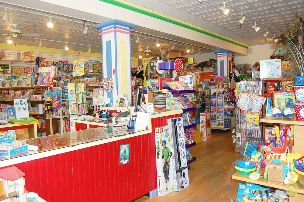 crackerjacks-via-discover-easton2.jpg