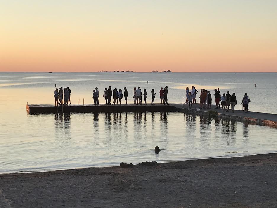 Look at all these jerks waiting for the sun to set ... BE ONE OF THESE JERKS!