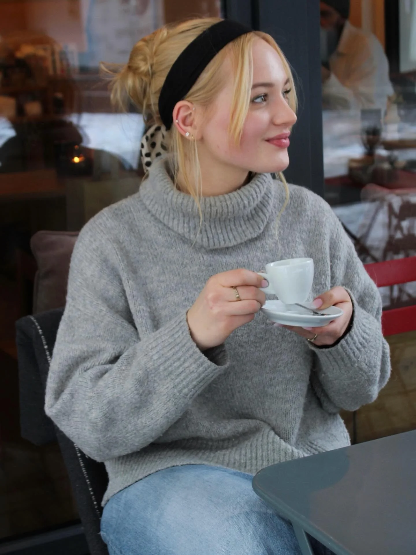 Good coffee first. Everything else later. 

#coffeepause#coffeelovers#welovecoffee#itsamoment