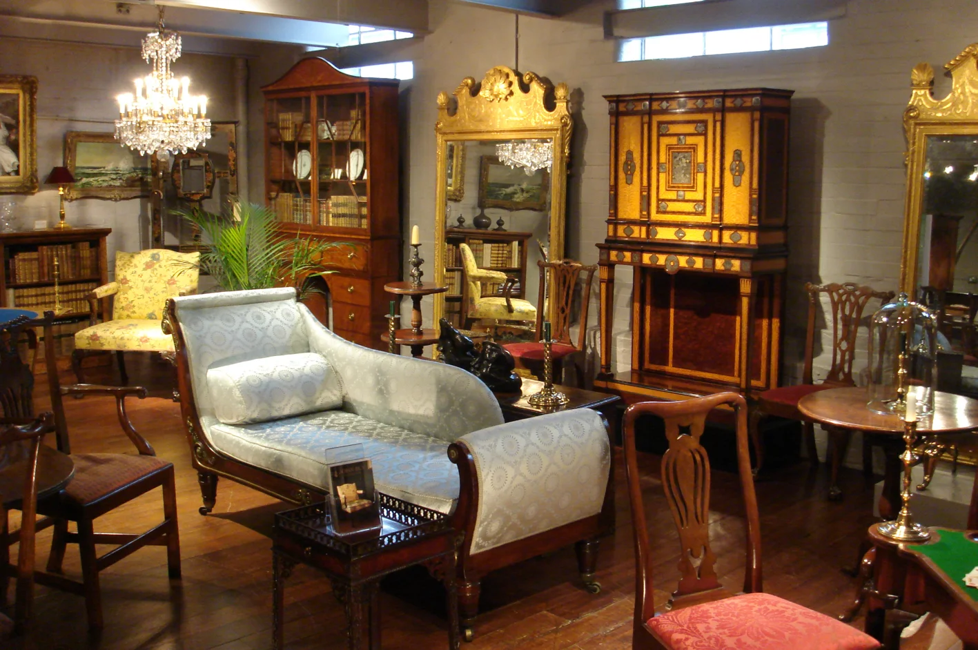 John Bly's 1200sqft 1st floor showroom on the King's Road, London
