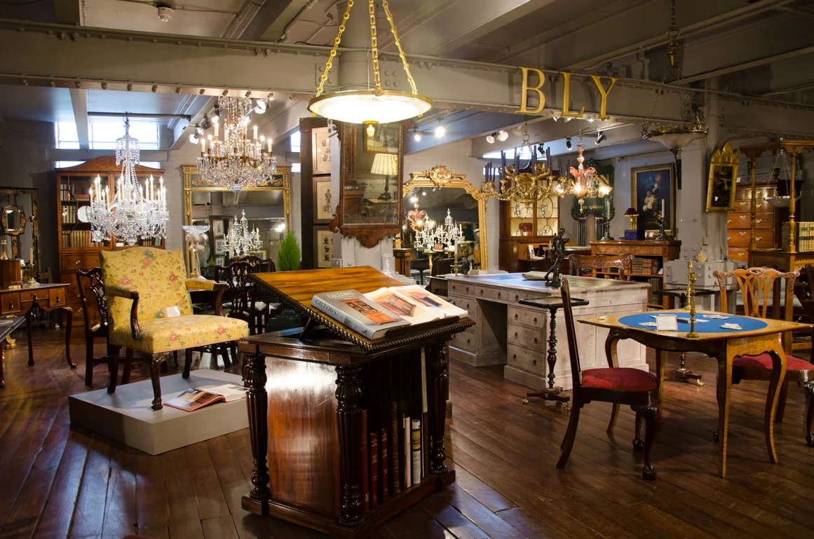John Bly's 1200sqft 1st floor showroom on the King's Road, London