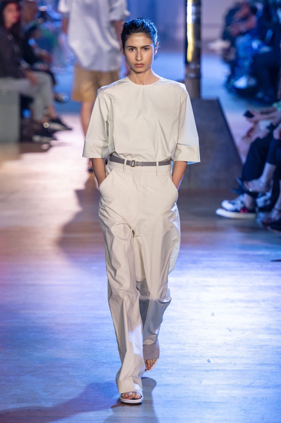 Cerruti-1881-Spring-Summer-2019-Paris-Fashion-Week-16.jpg