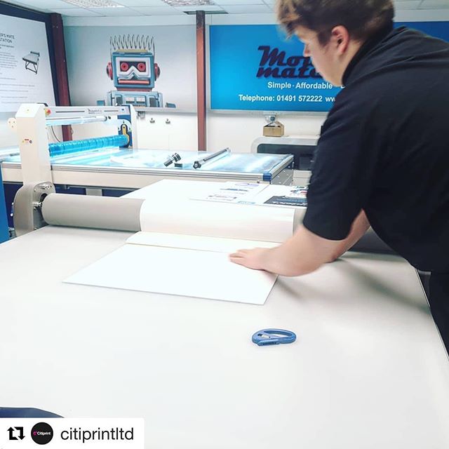 It was great to have you guys down! . . .
#Repost @citiprintltd
・・・
Apprentice in action - great afternoon down at @mounters_mate to see the Smartstation which we know will enhance our offering, speed and efficiency tenfold. Huge thanks to  Omar and 