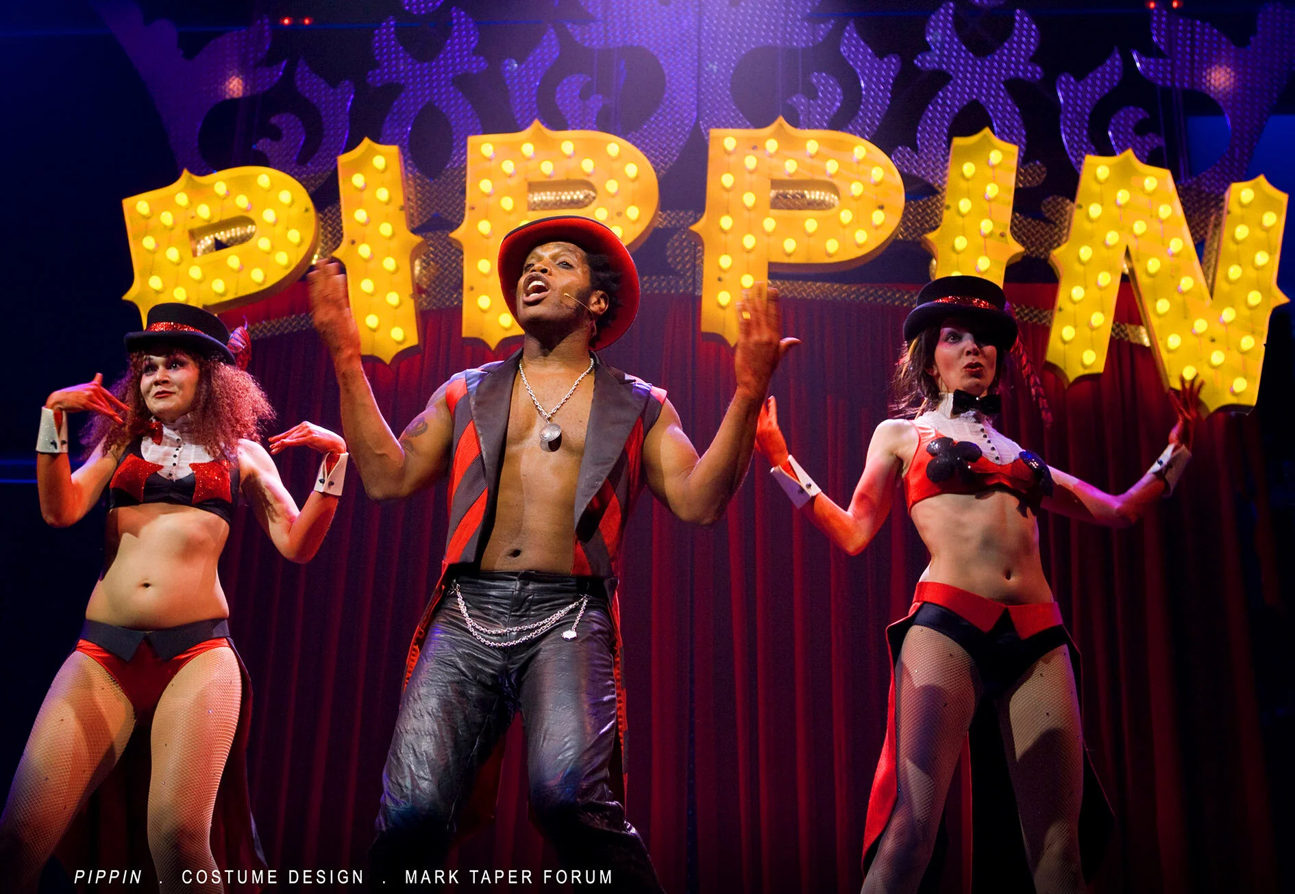 PIPPIN - COSTUMES 1.jpg