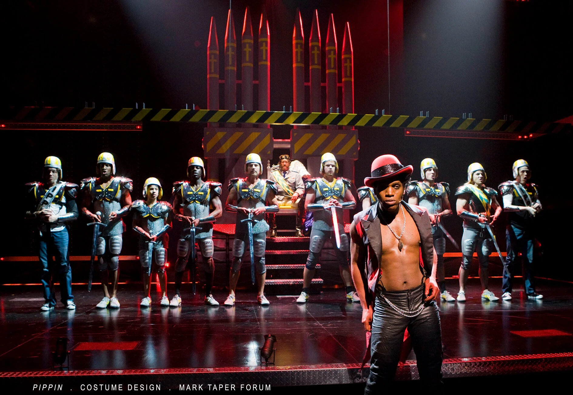 PIPPIN - COSTUMES 2.jpg