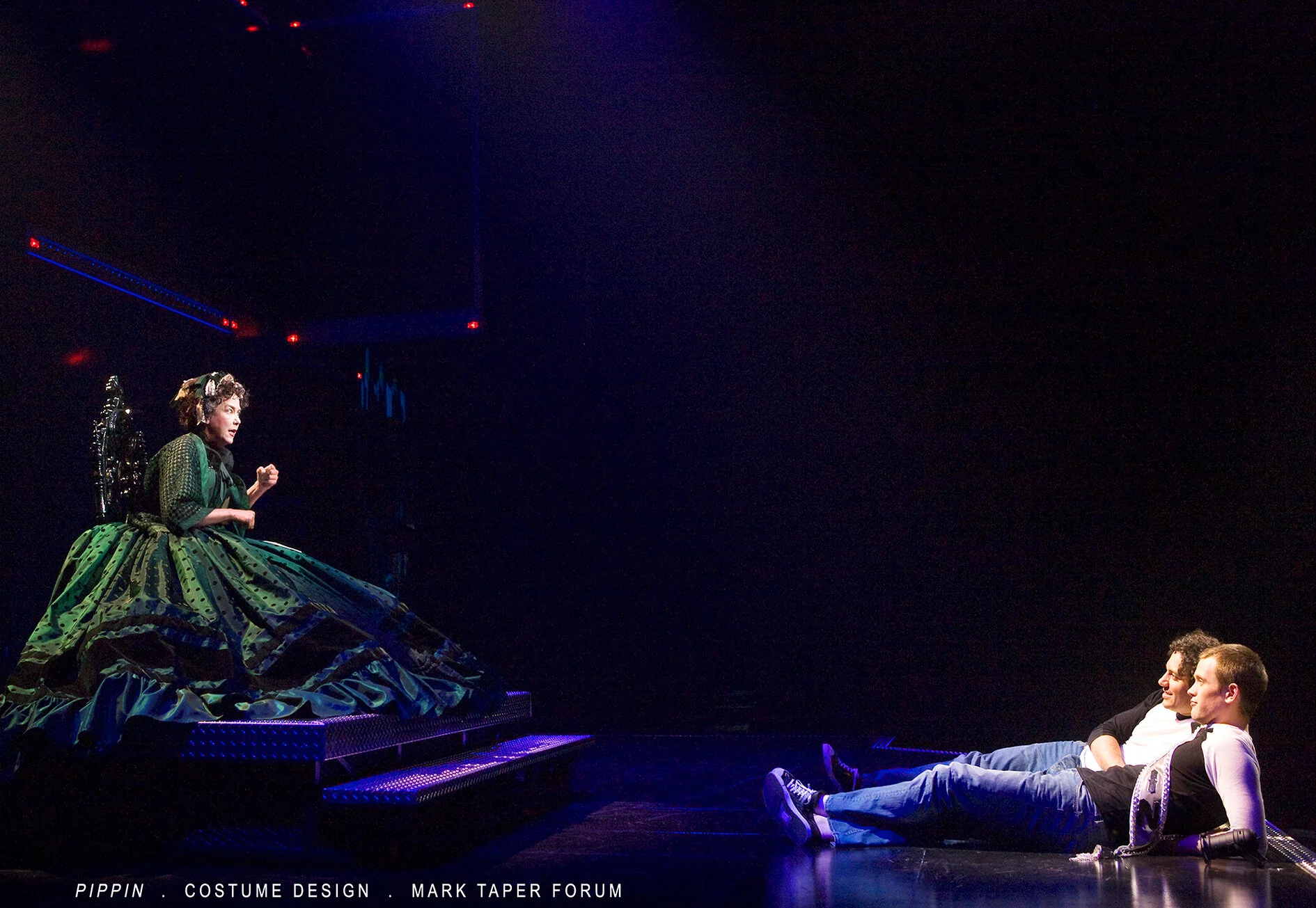 PIPPIN - COSTUMES 3.jpg