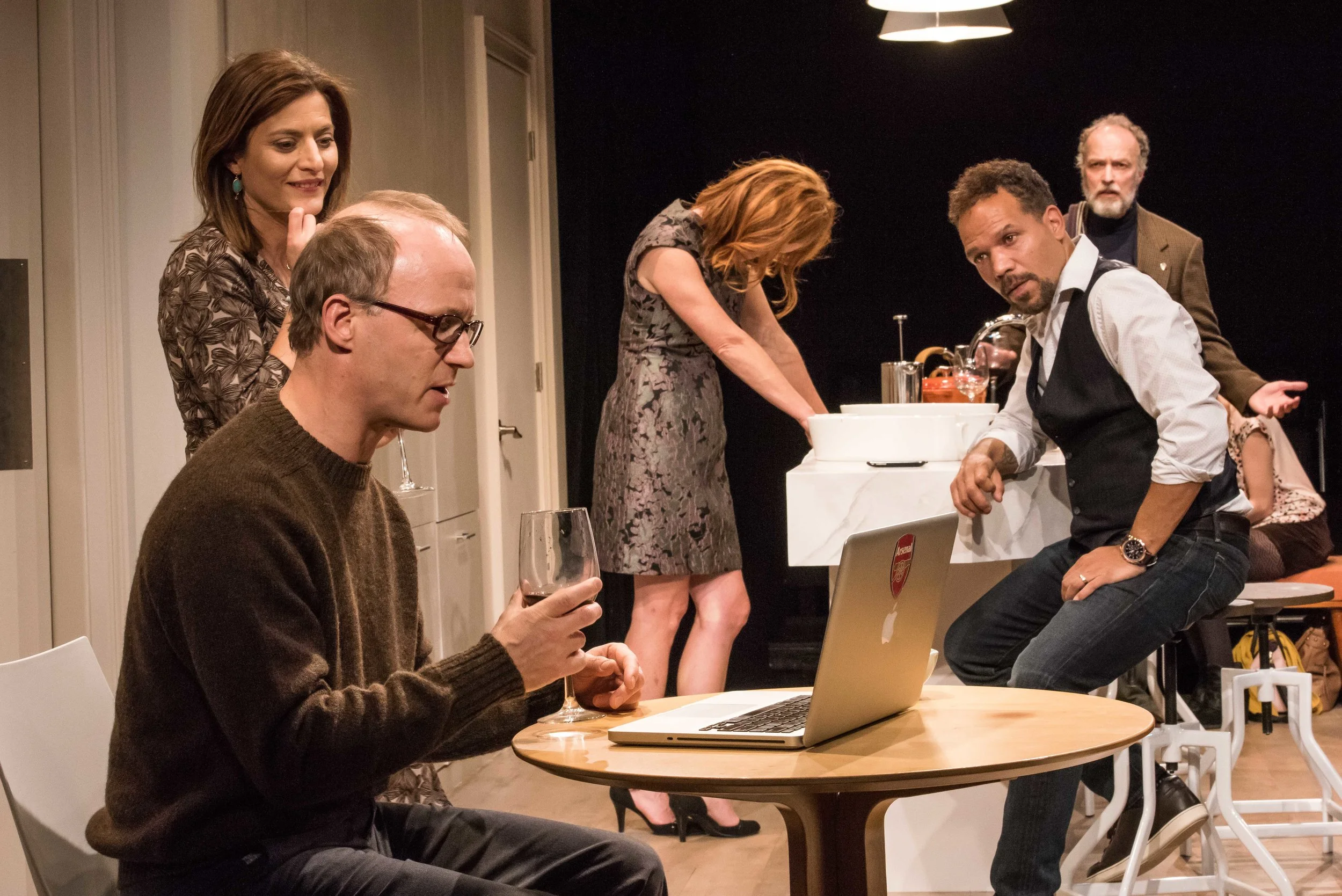MUSWELL HILL (Pond Theater / The Barrow Group)