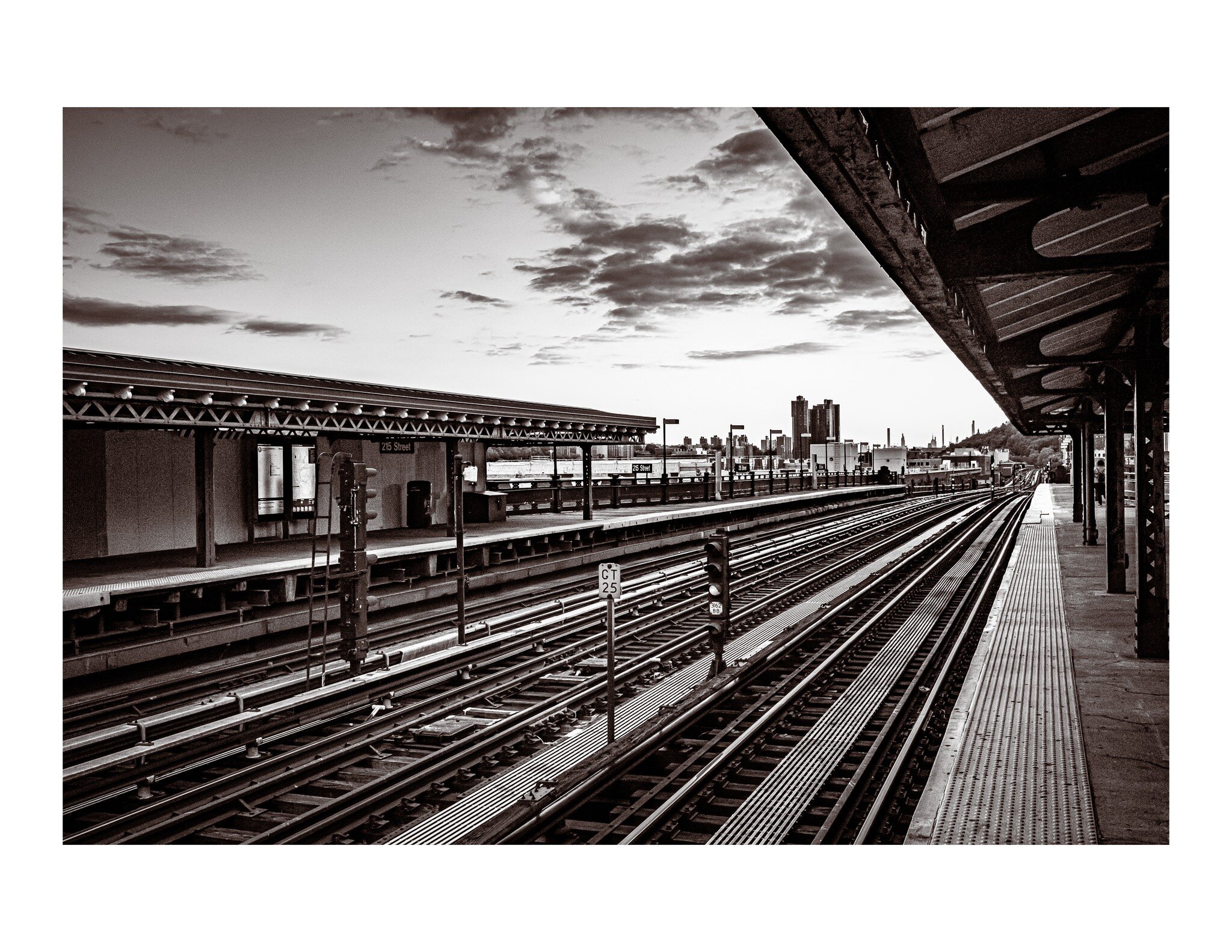 &bull;
#nyc #nycsubway #215thstreet #tcp #tcp365 #tcp3652023 #bw #bnw #blackandwhite #blackandwhitephotography #street #streetphotography #streetphoto #subwayphoto #sunset #twilight #somemwhereovertherainbow