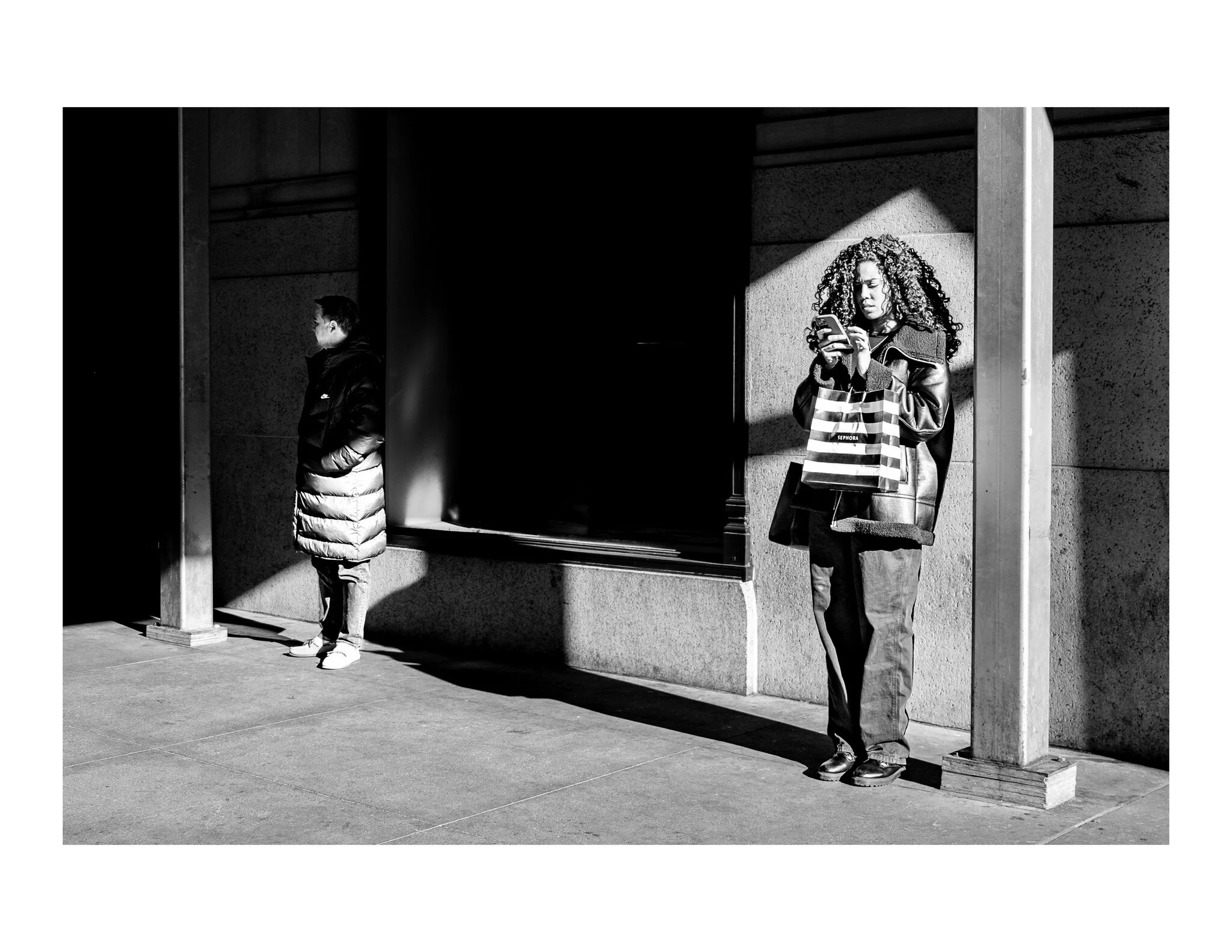 &bull;
_________
#nyc #newyork #newyorkcity #bw #bnw #blackandwhite #blackandwhitephoto #blackandwhitephotography #monochrome #street #streetphoto #streetphotography #streetlife #tcp #tcp365 #tcp3652023 #permissiontolook