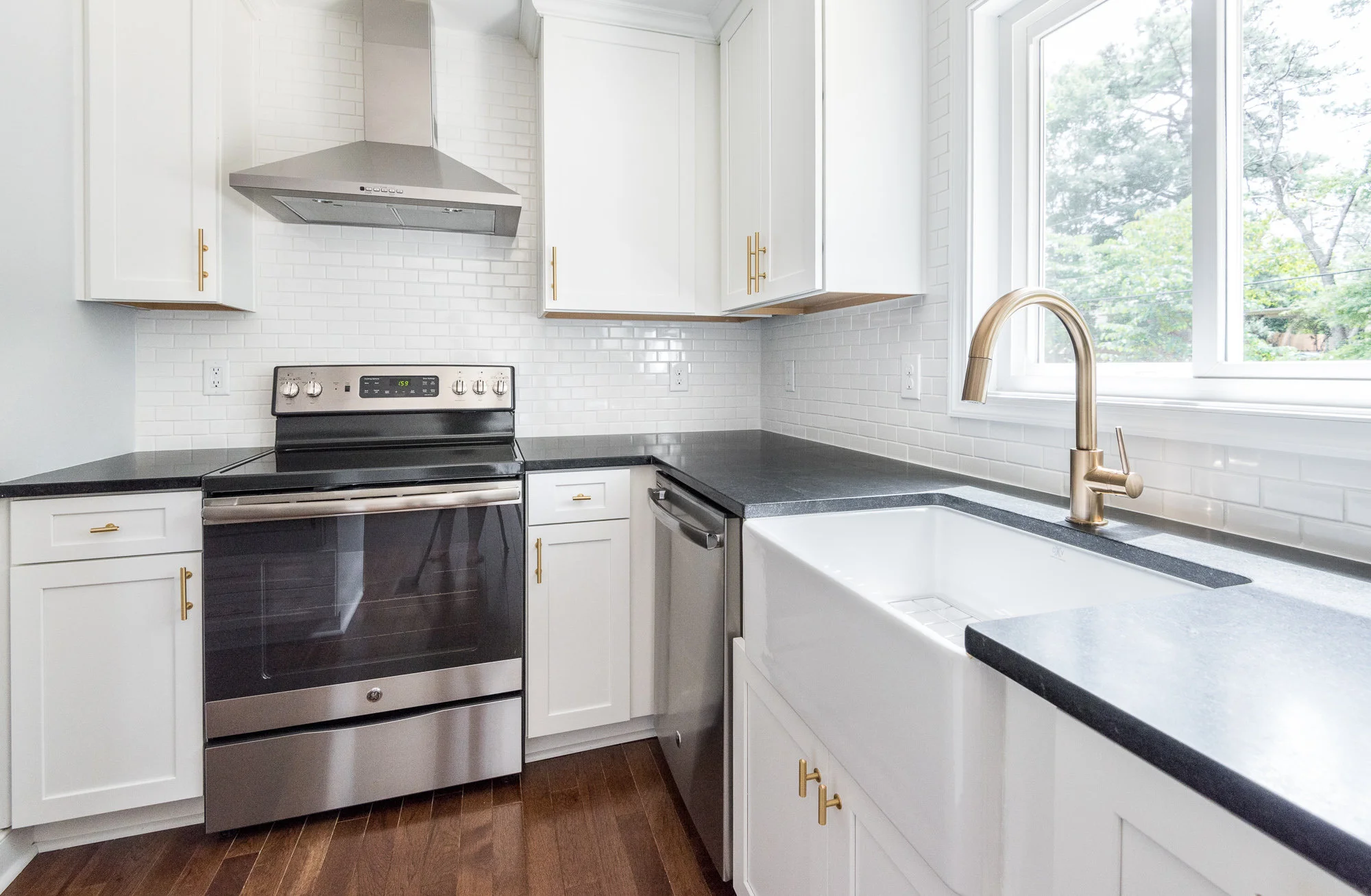 6905 W Grace St Web-0040-3.jpg