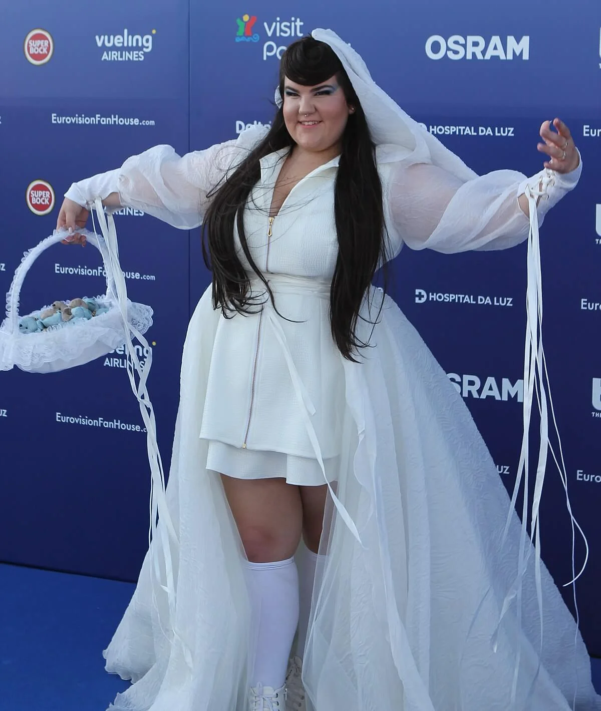1200px-Netta_Barzilai_-_Eurovision_2018_-_1.jpg