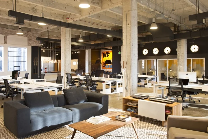 Tenant RepresentationOur philosophy is that corporate real estate is more than simply building walls and workstations. It’s about delivering integrated workplace solutions that foster the greatest personal productivity while simultaneously maximizin…