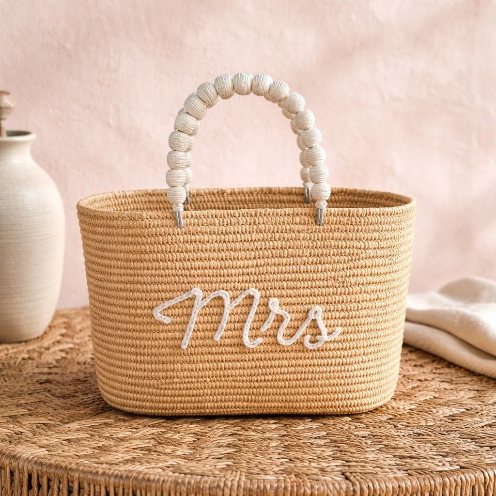 Mrs - Raffia Palm Basket