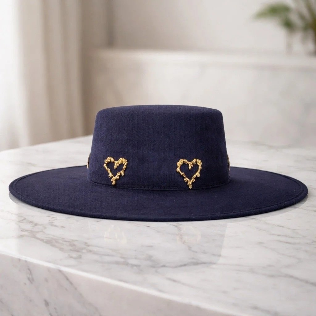 Midnight Amor Boater