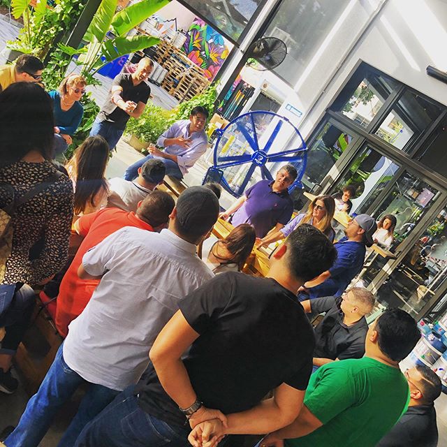 We bet you wished your week day looked just like this...sipping on a beer, enjoying the weather, all while working! Book your office Brew Bus outing today! 
#miamibrewbus #wynwood #miami #doral #florida #soflo #craftbeer #MBB #holiday #corporateevent
