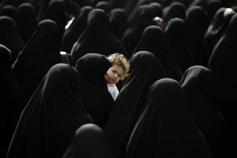 Beyond Basics: Photography Workshop with Moe Zoyari