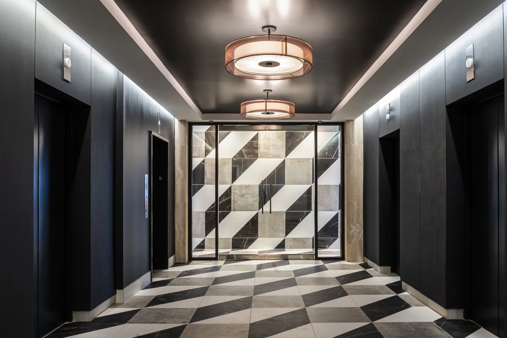 STAR 16 ENTRY_01sm.jpg