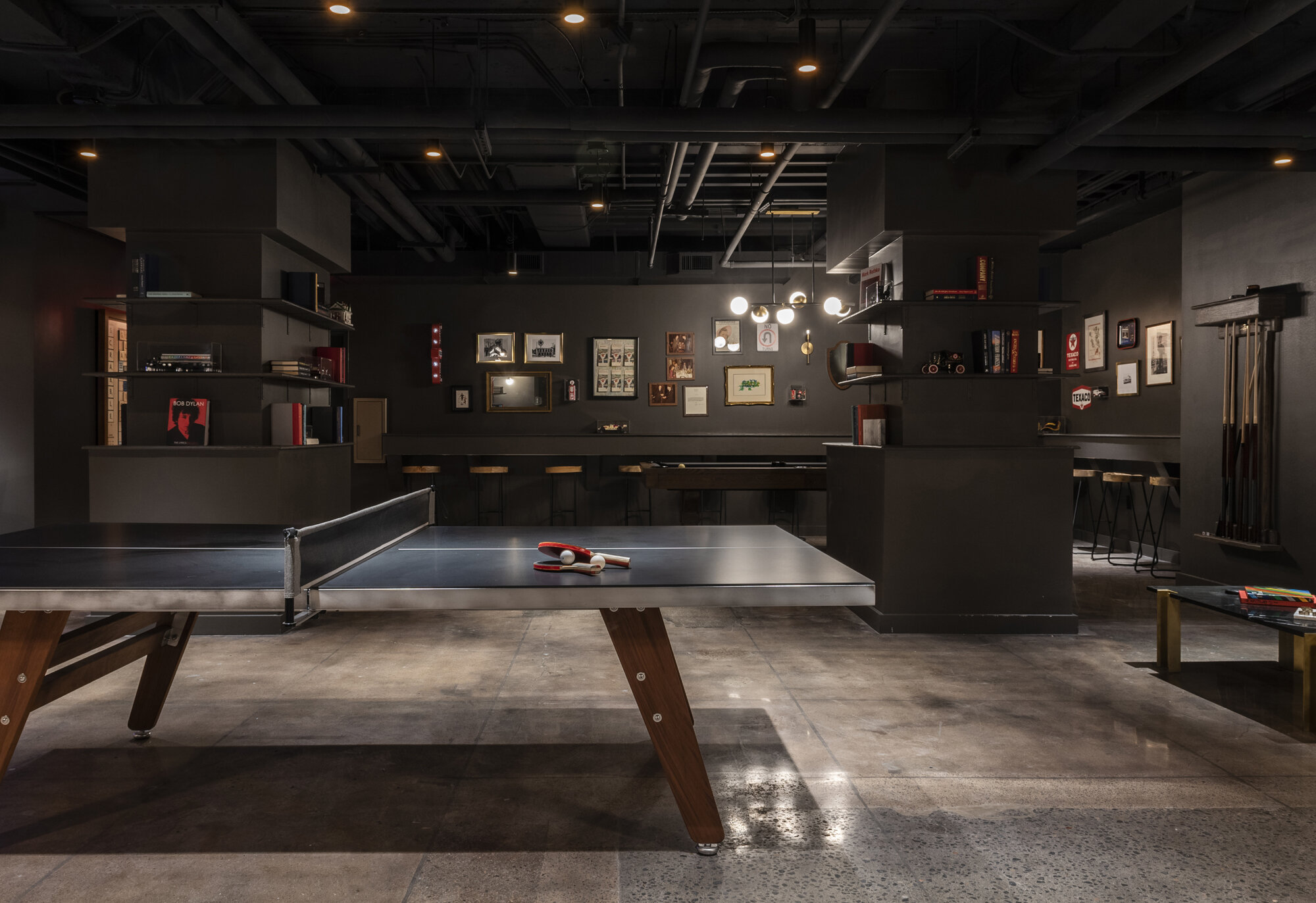 STAR BASEMENT_05sm.jpg