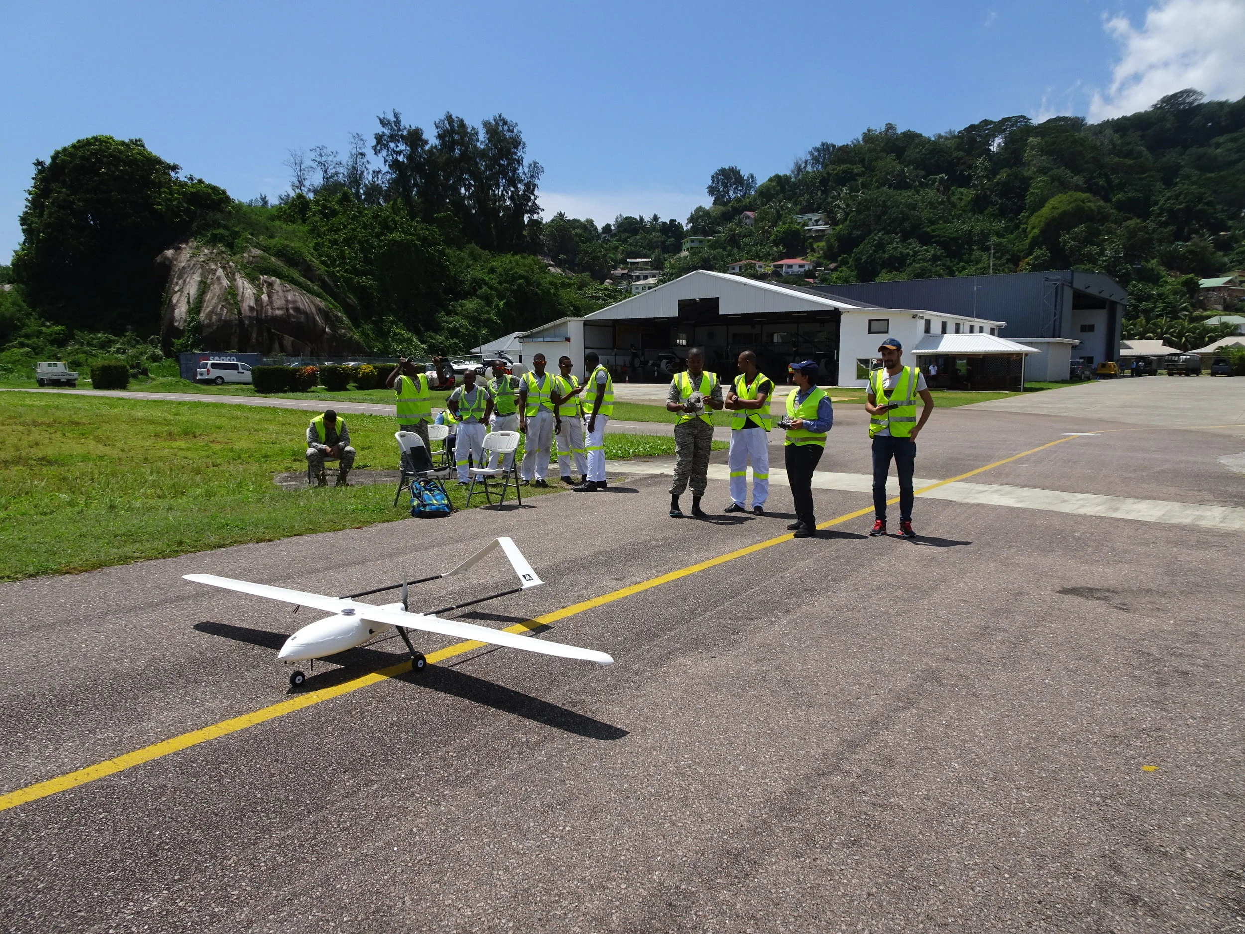 The FishGuard team represented by an analyst from TMT and technicians from Atlan Space with local partners in the Seychelles. From the left: Younes Moumen (ATLAN Space), Mohammed Aissi (ATLAN Space), Yann Yvergniaux (TMT), Anthony Barratt (SAF), A. Uzice (SAF), Unknown (SAF). Credit: TMT