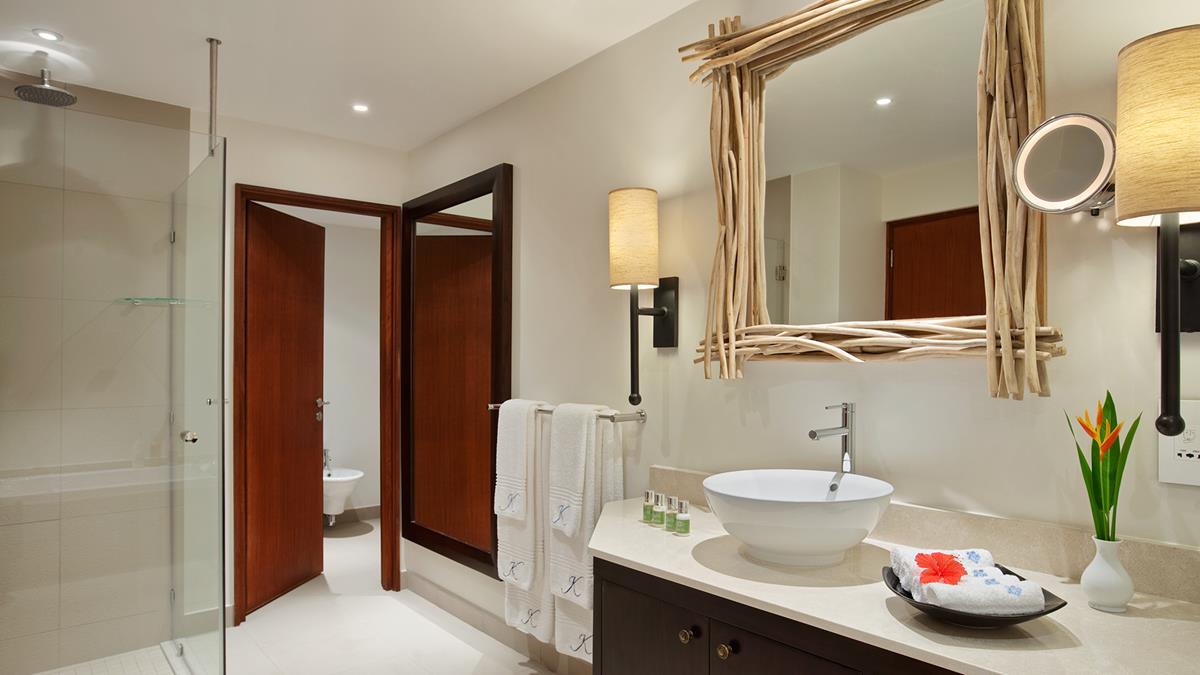 onebedroombeachsidesuitebathroom.jpg;width=1200;height=675;mode=crop;anchor=middlecenter;autorotate=true;quality=75;scale=both;progressive=true;encoder=freeimage;format=jpg.jpeg