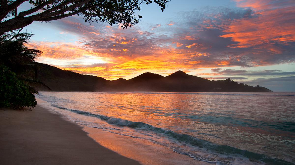 baielazarebeachatsunset.jpg;width=1200;height=675;mode=crop;anchor=middlecenter;autorotate=true;quality=75;scale=both;progressive=true;encoder=freeimage;format=jpg.jpeg