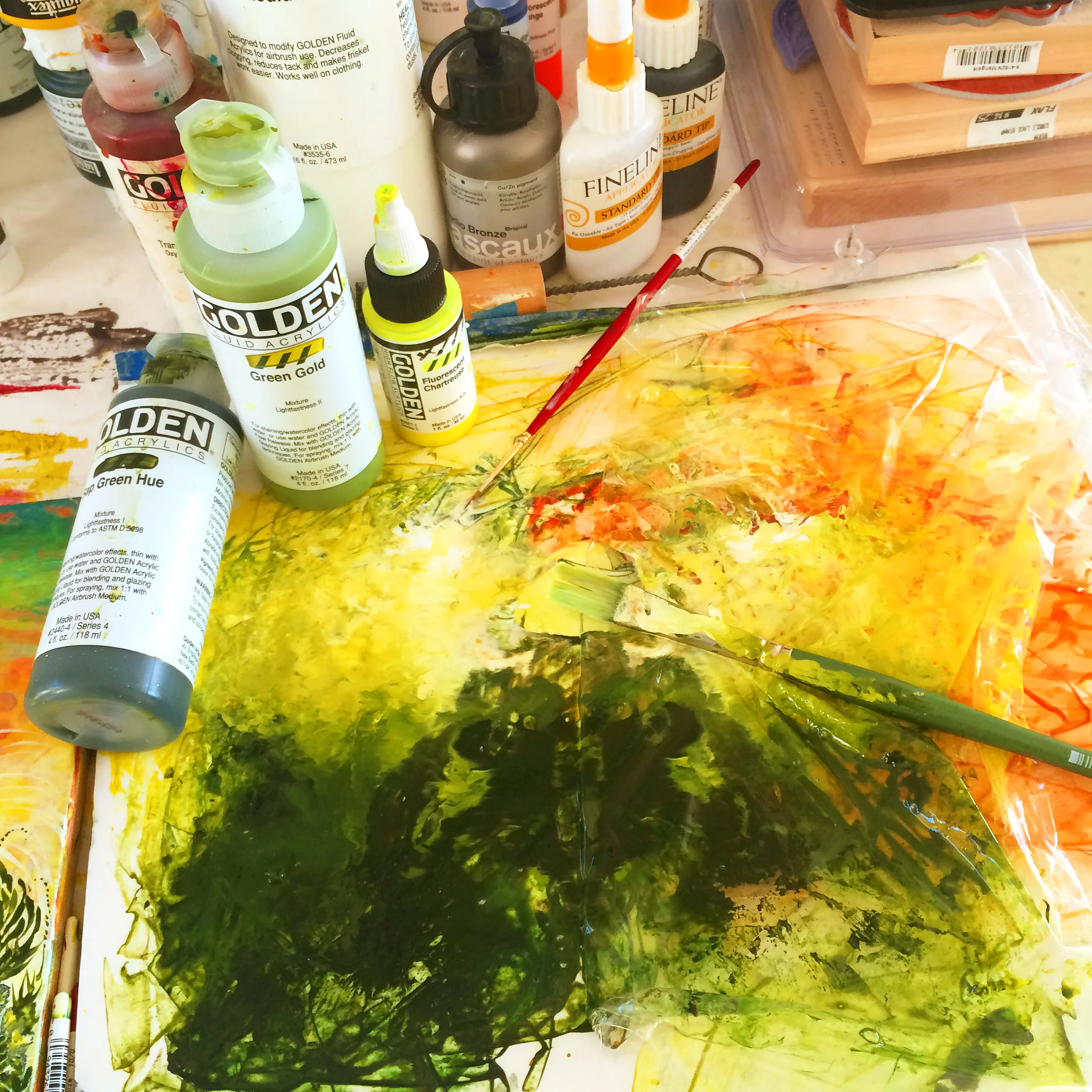 Palette in Carrie’s studio. Image courtesy of Carrie Lederer.
