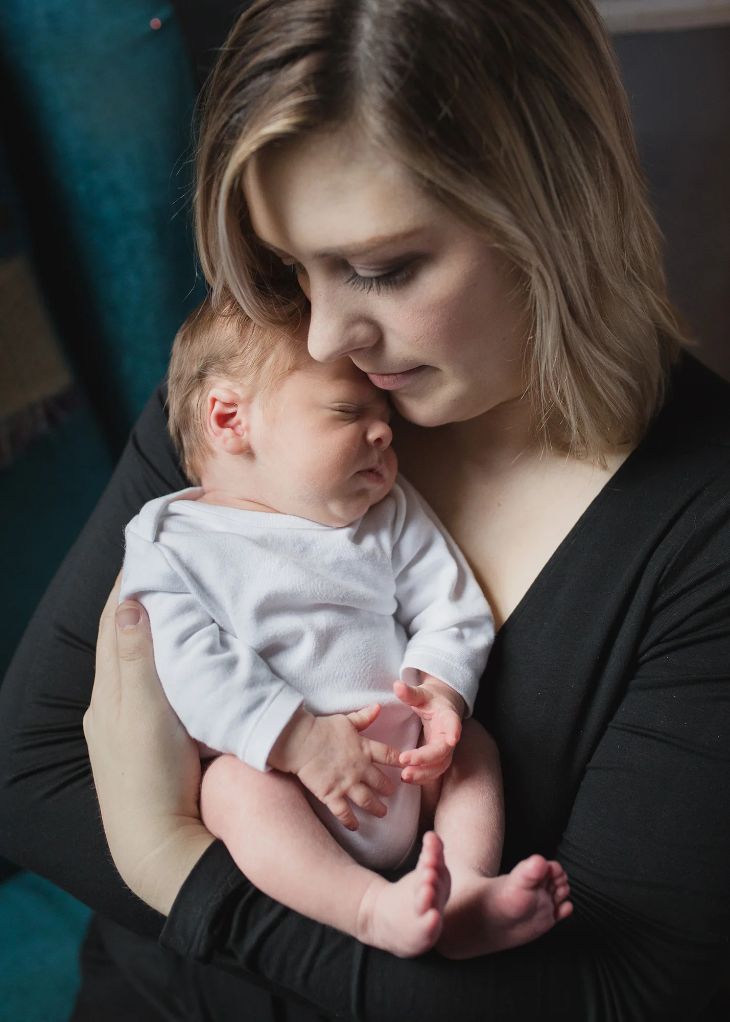 mother and baby newborn photography bramhall cheshire.jpg