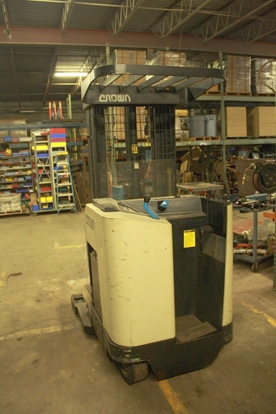 Crown Reach Truck | 3000 lb | 24 Volt with Charger | 42 in Forks | 189 in Lift | 95% Tires | Repacked Lift and Reach Cylinders | $6950