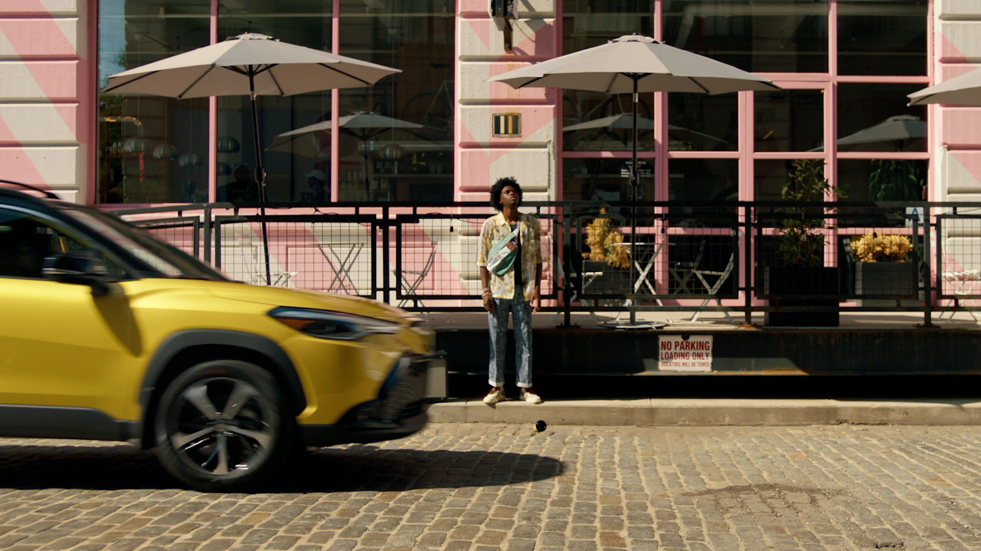 Toyota Corolla Cross Pink store.png