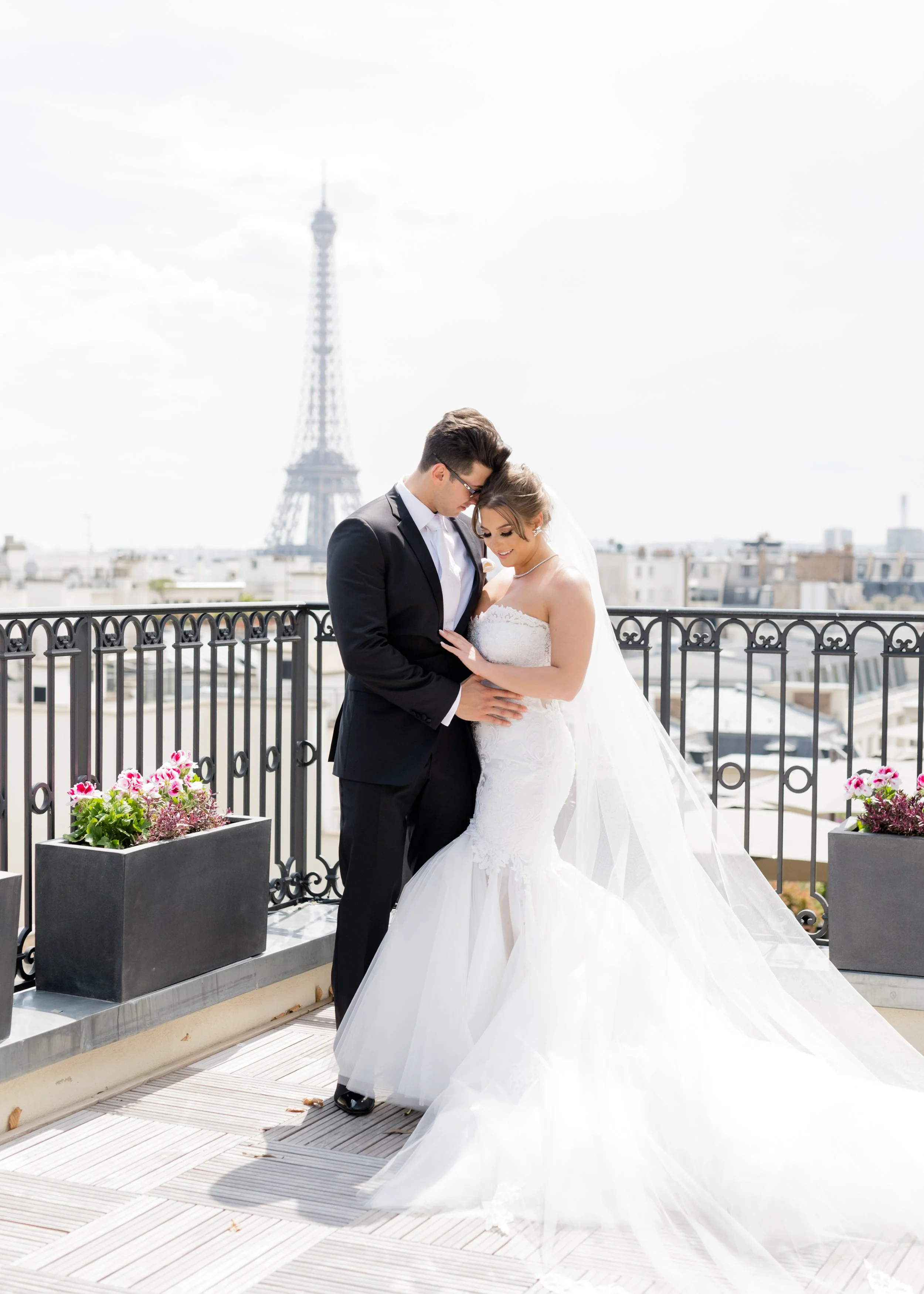 wedding in Paris with the Eiffel Tower