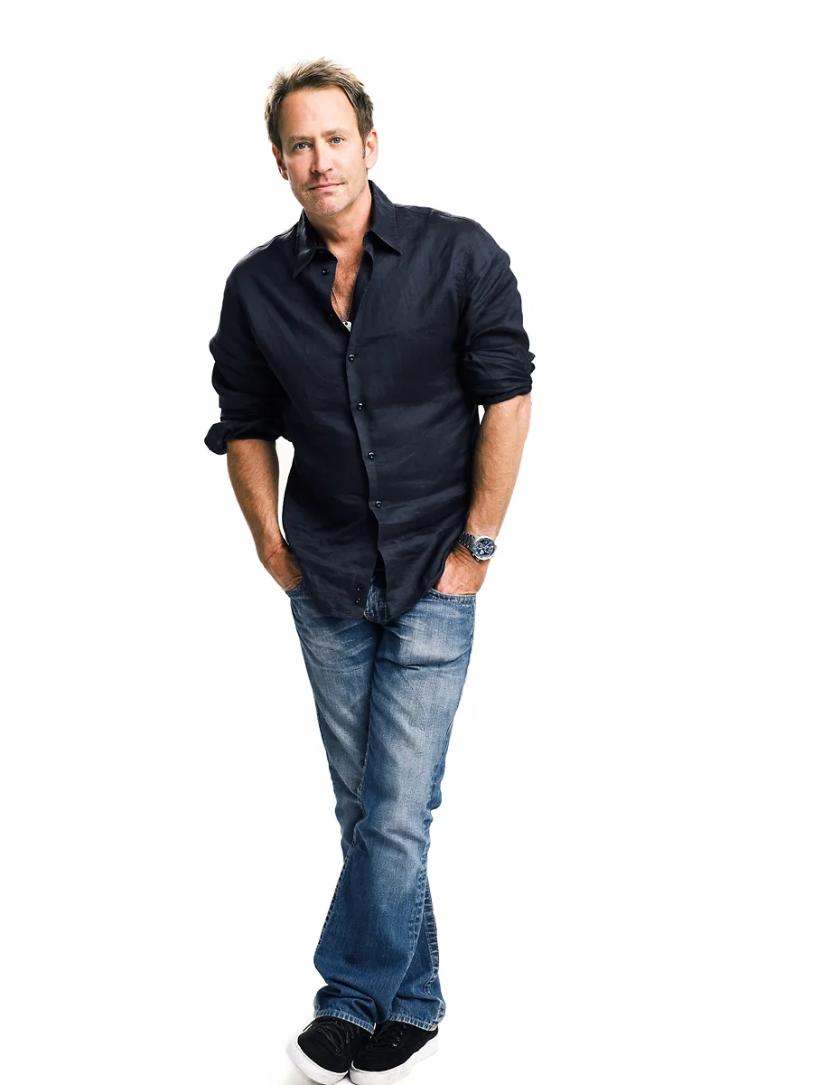 03_Publicity_0410_RT.jpg