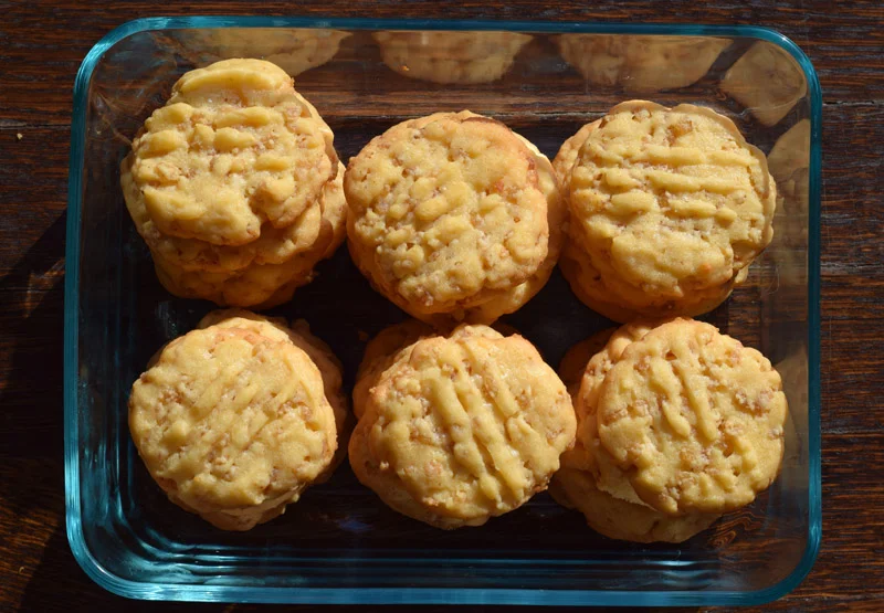 cracklin cheese straws all packed up.jpg