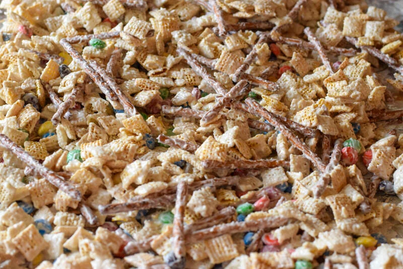 sweet and salty chex mix (aka quarantine crunch)
